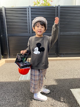 「b・ROOM（ビールーム）の【DISNEY】MICKEY/トレーナー（スウェット、グレー系）」を使った、sosukeさん（キッズ・110cm）の秋コーディネート