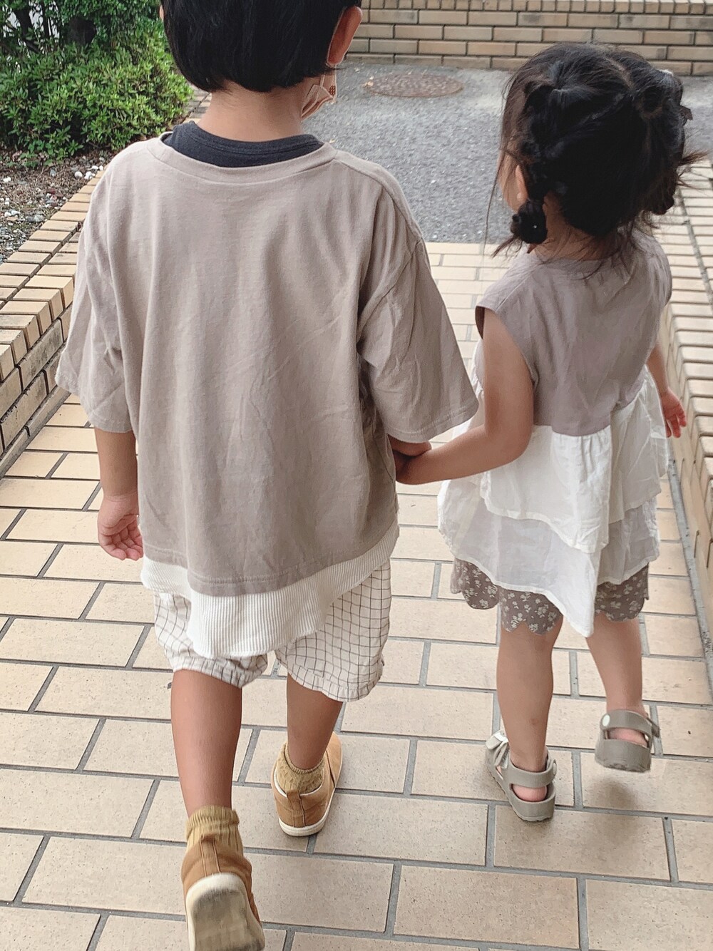 「キッズコーデ」｜「BRANSHESのアイテム（Tシャツ/カットソー、ベージュ系）」を使った、Nyana＊さん（キッズ・90cm）の夏コーディネートの1枚目の写真