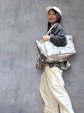「アイテム（カーゴパンツ、ホワイト系）」を使った、toshikoshiさん（レディース・160cm）の春コーディネート