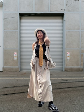 「アイテム（ネクタイ）」を使った、toshikoshiさん（レディース・160cm）の秋コーディネート