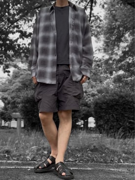「GU（ジーユー）のアイテム（シャツ/ブラウス、グレー系）」を使った、コユッキーさん（メンズ・170cm）の夏コーディネート