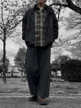 「GU×undercoverのアイテム（シャツ/ブラウス、ブラウン系）」を使った、コユッキーさん（メンズ・170cm）の春コーディネート