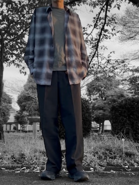 「UNIQLO（ユニクロ）のアイテム（Tシャツ/カットソー、グレー系）」を使った、コユッキーさん（メンズ・170cm）の春コーディネート