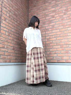 「ITEMS URBANRESEARCH（アイテムズ アーバンリサーチ）のリネン混フレアスリーブシャツ（シャツ/ブラウス、ホワイト系）」を使った、かめさん（レディース・148cm）の夏コーディネート