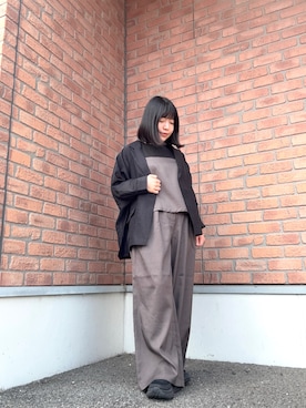 「ITEMS URBANRESEARCH（アイテムズ アーバンリサーチ）のインナー付きリネンライクセットアップ（サロペット/オーバーオール、ブラック系）」を使った、かめさん（レディース・148cm）の春コーディネート