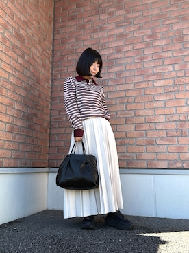 「ITEMS URBANRESEARCH（アイテムズ アーバンリサーチ）のフェイクスエードプリーツスカート（スカート、ベージュ系）」を使った、かめさん（レディース・148cm）の秋コーディネート