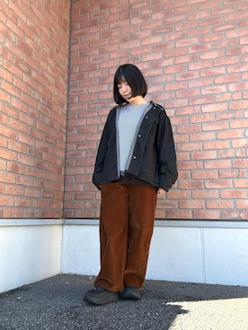 「ITEMS URBANRESEARCH（アイテムズ アーバンリサーチ）のデニムオーバーノーカラージャケット（デニムジャケット、ブラック系）」を使った、かめさん（レディース・148cm）の秋コーディネート