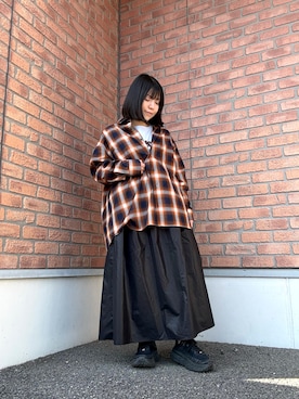 「ITEMS URBANRESEARCH（アイテムズ アーバンリサーチ）のオーバーサイズチェックシャツ（シャツ/ブラウス、オレンジ系）」を使った、かめさん（レディース・148cm）の春コーディネート