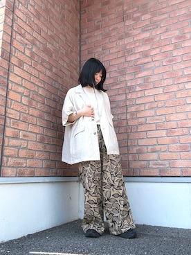 「ITEMS URBANRESEARCH（アイテムズ アーバンリサーチ）のシアードルマンジャケット（テーラードジャケット、グレー系）」を使った、かめさん（レディース・148cm）の夏コーディネート