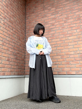 「ITEMS URBANRESEARCH（アイテムズ アーバンリサーチ）のシアープリントストライプシャツ（シャツ/ブラウス、ブルー系）」を使った、かめさん（レディース・148cm）の夏コーディネート