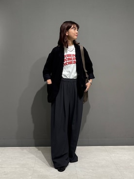 「アイテム（ノーカラージャケット）」を使った、優菜さん（レディース・160cm）の秋コーディネート