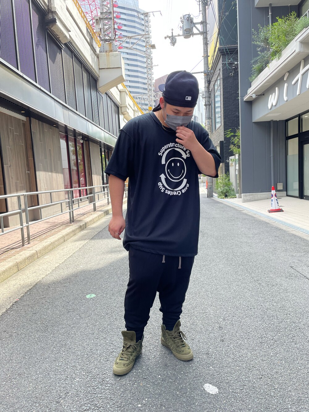 「ROYAL FLASH、royalflash梅田、ストリートファッション」｜「bodysong.のBODYSONG./ボディソング/TEE ACID（Tシャツ/カットソー、ブルー系）」を使った、SASAOさん（メンズ・175cm）の夏コーディネートの1枚目の写真