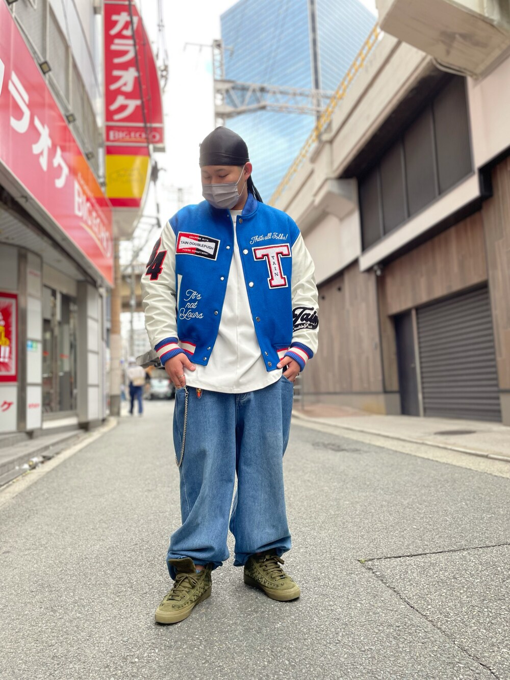 「ROYAL FLASH、royalflash梅田」｜「CTLSのアイテム（Tシャツ/カットソー、ホワイト系）」を使った、SASAOさん（メンズ・175cm）の秋コーディネートの1枚目の写真