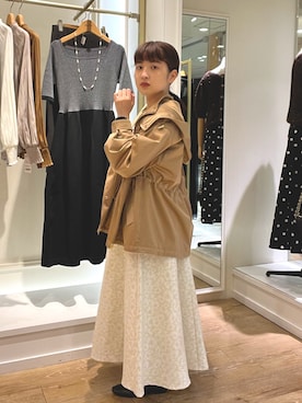 「NOLLEY’S Sophi（ノーリーズソフィ）のアイテム（マウンテンパーカー）」を使った、KAKOさん（レディース・148cm）の秋コーディネート