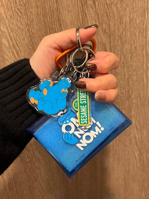 Me% ポーチ 「セサミストリート」チャーム付きクリアポーチ レディース