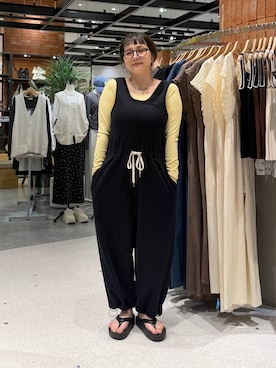 「OOFOS(ウーフォス)のアイテム」を使った、m.pocさん(レディース・160cm)の春コーディネート