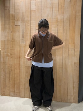 「アイテム（カーディガン/ボレロ、ブラウン系）」を使った、まほさん（レディース・165cm）の春コーディネート