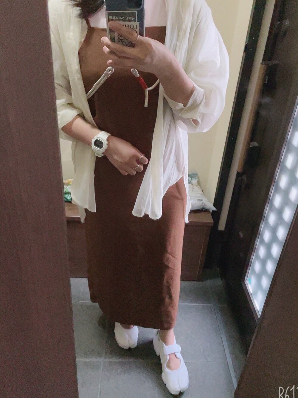 「飲み会コーデ」｜「NIKEのW AIR RIFT BR　DN1338-100（スニーカー、ホワイト系）」を使った、hazuki2023さん（レディース・158cm）の冬コーディネートの1枚目の写真