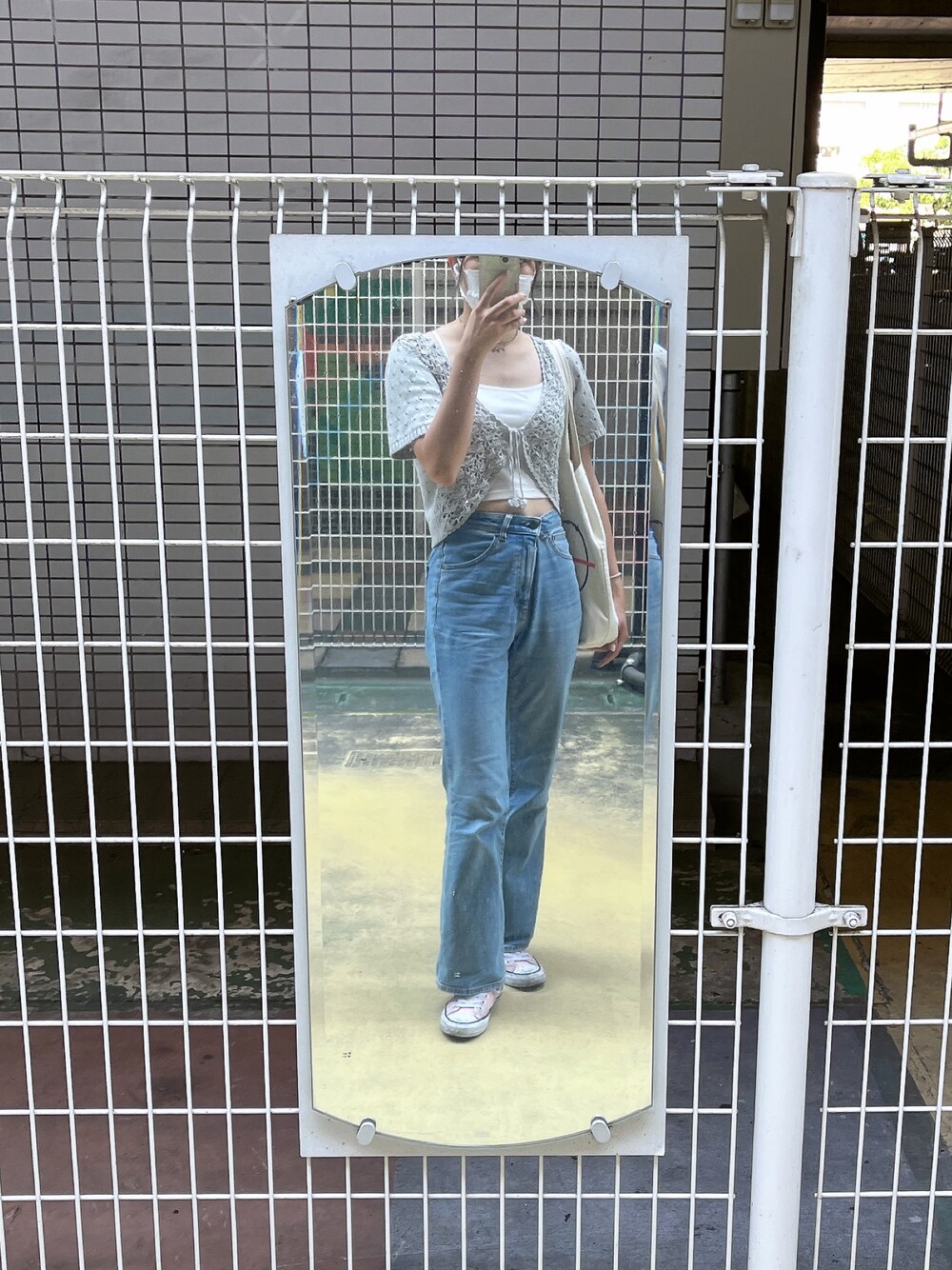 「GUのアイテム（デニムパンツ、ブルー系）」を使った、Sharonさん（レディース・162cm）の夏コーディネートの1枚目の写真