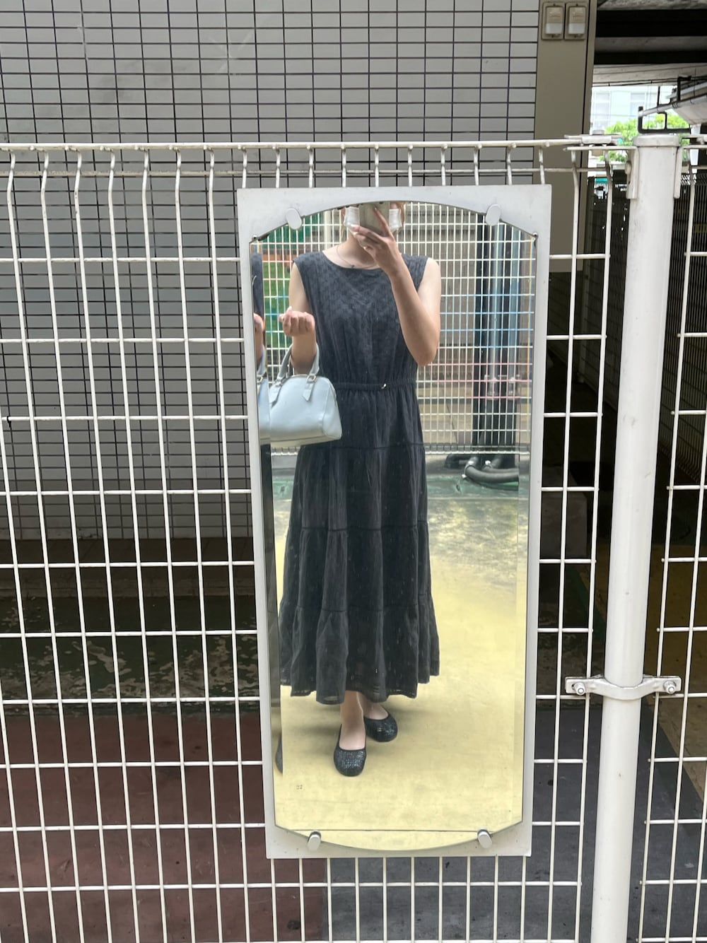 「rpsのアイテム（ワンピース、ブラック系）」を使った、Sharonさん（レディース・162cm）の夏コーディネートの1枚目の写真