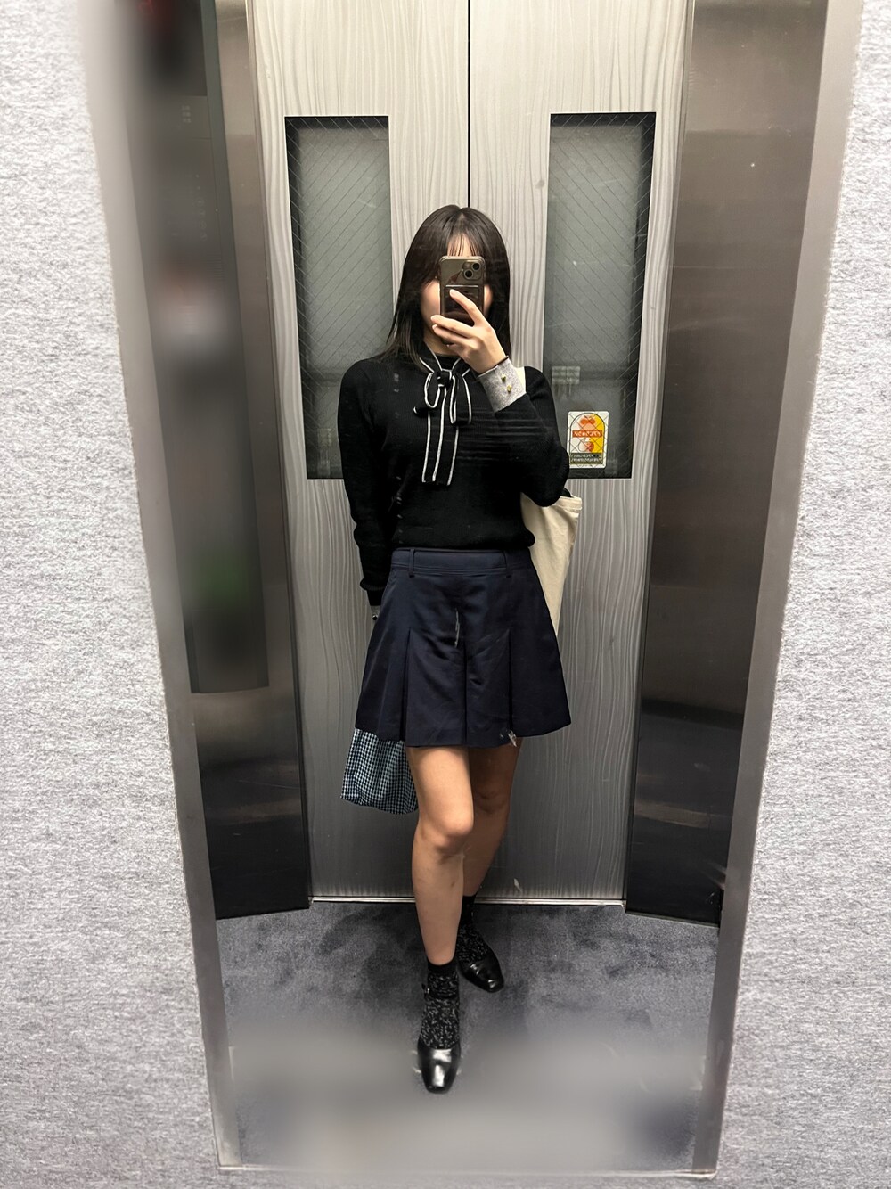 「nuguのアイテム（シューズ、ブラック系）」を使った、Sharonさん（レディース・162cm）の秋コーディネートの1枚目の写真