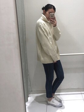 「Abercrombie&Fitch（アバークロンビーアンドフィッチ）のアイテム（パンツ）」を使った、Sharonさん（レディース・162cm）の秋コーディネート