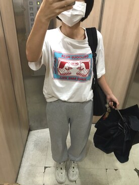「通勤穿搭」｜「アイテム（スウェットパンツ）」を使った、kkcoさん（レディース・158cm）の秋コーディネート