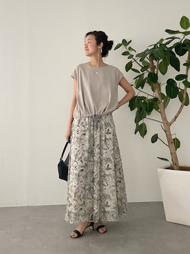 「BEARDSLEY（ビアズリー）の更紗柄サルエルワイドパンツ（その他パンツ、ベージュ系）」を使った、dazaiさん（レディース・166cm）の春コーディネート