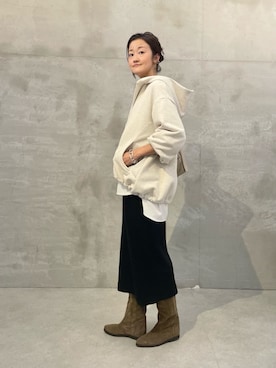 「アイテム（パーカー、ホワイト系）」を使った、dazaiさん（レディース・166cm）の秋コーディネート