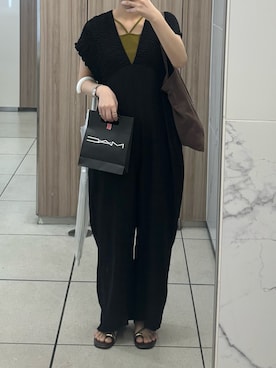 「アイテム（オールインワン・サロペット、ブラック系）」を使った、( ◠‿◠ )さん（レディース・163cm）の秋コーディネート