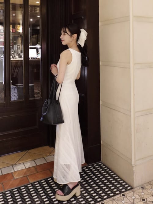 最終値下げ 新品タグ付き ánuans ジオメトリックレースパネルワンピ 黒M ジオメトリックレースパネルワンピース