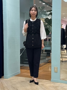 「NOLLEY’S（ノーリーズ）の《セットアップ対応/ストレッチ/紫外線防止/防臭》ウォッシャブルハイスペックTRストレートパンツ（その他パンツ、ブルー系）」を使った、nol tsujiさん（レディース・164cm）の秋コーディネート