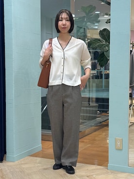 「NOLLEY’S（ノーリーズ）の《セットアップ対応》ウォッシャブルシャーク愛されセミワイドパンツ（その他パンツ、ブラウン系）」を使った、nol tsujiさん（レディース・164cm）の秋コーディネート