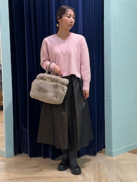 「ガーリーコーデ」｜「アイテム（アクセサリー）」を使った、nol tsujiさん（レディース・164cm）の冬コーディネート