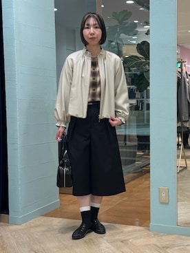 「NOLLEY’S（ノーリーズ）のウォッシャブルタックギャバキュロット（その他パンツ、ブラック系）」を使った、nol tsujiさん（レディース・164cm）の秋コーディネート