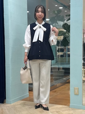 「NOLLEY’S（ノーリーズ）の《セットアップ対応》ウォッシャブルシャーク愛されセミワイドパンツ（その他パンツ、ベージュ系）」を使った、nol tsujiさん（レディース・164cm）の秋コーディネート