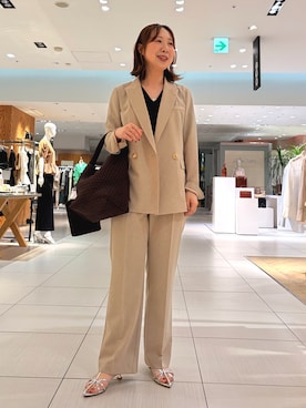 「NOLLEY’S Sophi（ノーリーズソフィ）の《セットアップ対応》ウォッシャブルブリーザブルシャンブレーダブルジャケット（テーラードジャケット、ベージュ系）」を使った、aikoさん（レディース・158cm）の春コーディネート