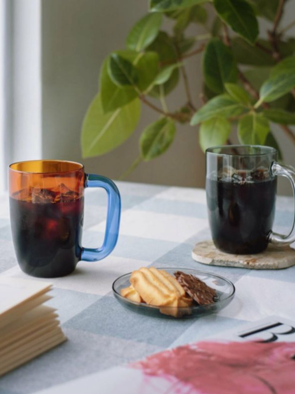 その他のグラス/マグカップ/タンブラー、その他のグラス/マグカップ/タンブラー、グレー系の食器を着用したレディースの冬コーディネートの1枚目の写真