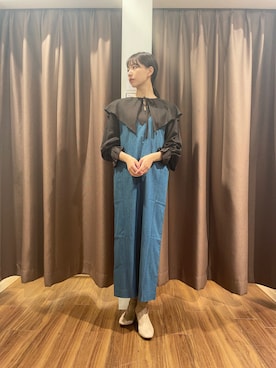 「ITEMS URBANRESEARCH（アイテムズ アーバンリサーチ）のアイテム（ジャンパースカート）」を使った、mokaさん（レディース・165cm）の秋コーディネート