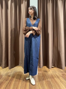 「ITEMS URBANRESEARCH（アイテムズ アーバンリサーチ）のアイテム（ジャンパースカート）」を使った、mokaさん（レディース・165cm）の秋コーディネート