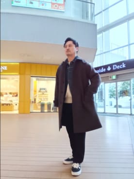 「アイテム（ステンカラーコート）」を使った、Tsukasa Yamagishiさん（メンズ・167cm）の秋コーディネート