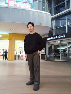 「FORK&SPOON」｜「アイテム（スウェット）」を使った、Tsukasa Yamagishiさん（メンズ・167cm）の冬コーディネート