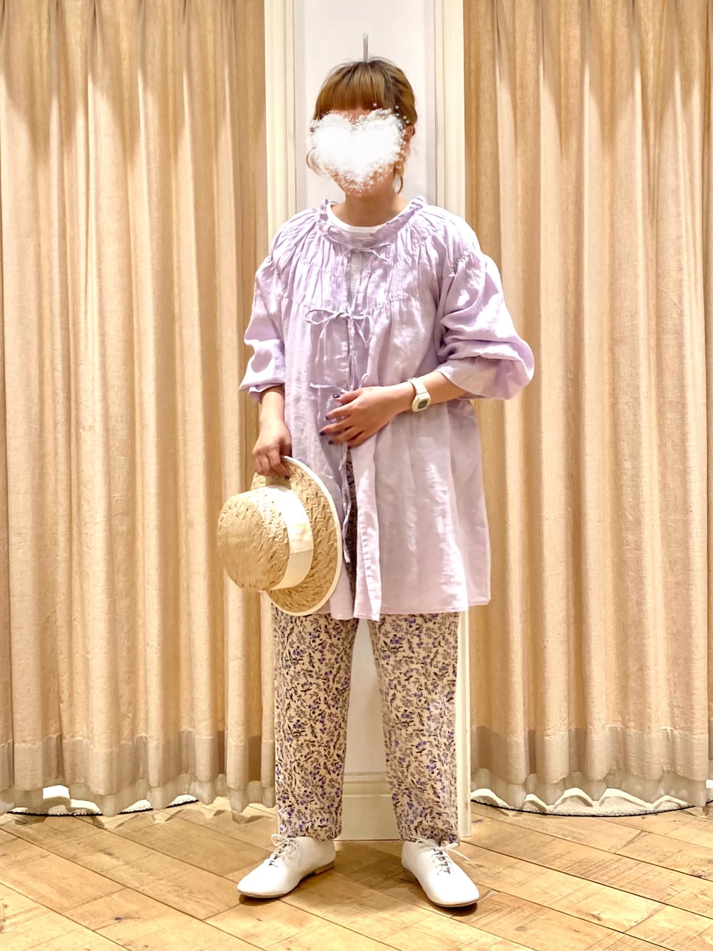 「Samansa Mos2、サマンサ モスモス(Samansa Mos2)、SM2、リネン、チュニック、小花柄パンツ、小花柄、ラベンダー、カンカン帽、春ファッション」｜「Samansa Mos2の【Water less Linen】前後2WAYギャザーチュニック（チュニック、パープル系）」を使った、muttyさん（レディース・152cm）の春コーディネートの1枚目の写真