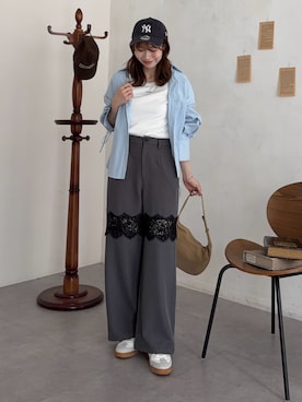 「Thevon（ゼボン）のチャーム付きコンパクトTシャツ（Tシャツ/カットソー、ホワイト系）」を使った、wakanaさん（レディース・161cm）の春コーディネート