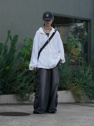 「BLAYMORE(ブレイモア)の【BLAYMORE】 Washed Denim Cargo Pant(カーゴパンツ)」を使った、Uminaさん(メンズ・170cm)の秋コーディネート