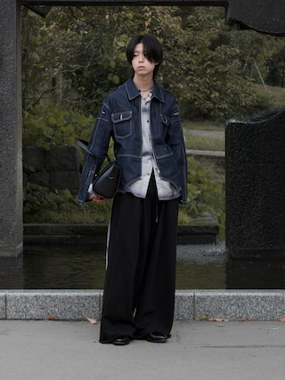 「BLAYMORE（ブレイモア）の【BLAYMORE】Dimension Denim Jacket / 再構築デニムジャケット（デニムジャケット）」を使った、Uminaさん（メンズ・170cm）の秋コーディネート