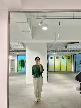 「アイテム（チノパンツ、シルバー系）」を使った、Wensaysさん（レディース・158cm）の春コーディネート