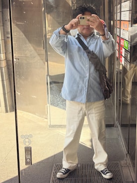 「UNIQLO（ユニクロ）のアイテム（シャツ/ブラウス、ブルー系）」を使った、gami017さん（メンズ・165cm）の春コーディネート