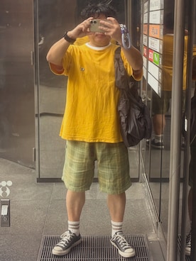 「Champion（チャンピオン）のアイテム（Tシャツ/カットソー、イエロー系）」を使った、gami017さん（メンズ・165cm）の夏コーディネート