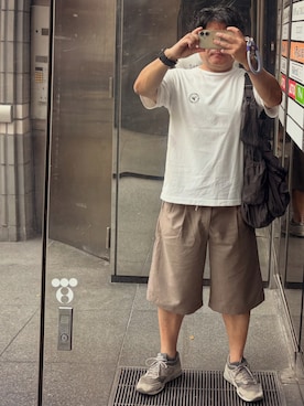 「GU（ジーユー）のアイテム（パンツ、ブラウン系）」を使った、gami017さん（メンズ・165cm）の夏コーディネート